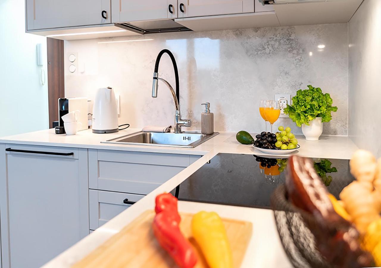 Apartament Sunset Boulevard Z Tarasem Dla 4 Gosci غدينيا المظهر الخارجي الصورة
